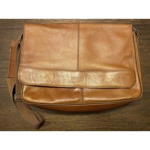 Kenneth Cole Reaction Full Grain Brown Leather Risky Business Messenger Bag
